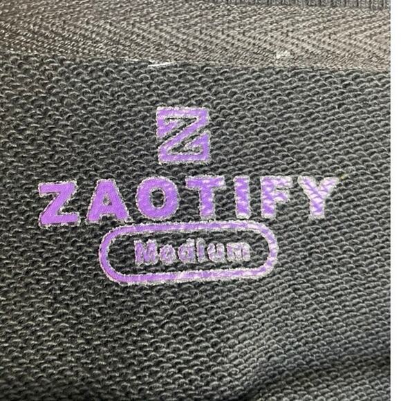 Zaotify Women’s Black Halloween Ride Or Die Witches Crewneck Sweatshirt Medium - Picture 2 of 3